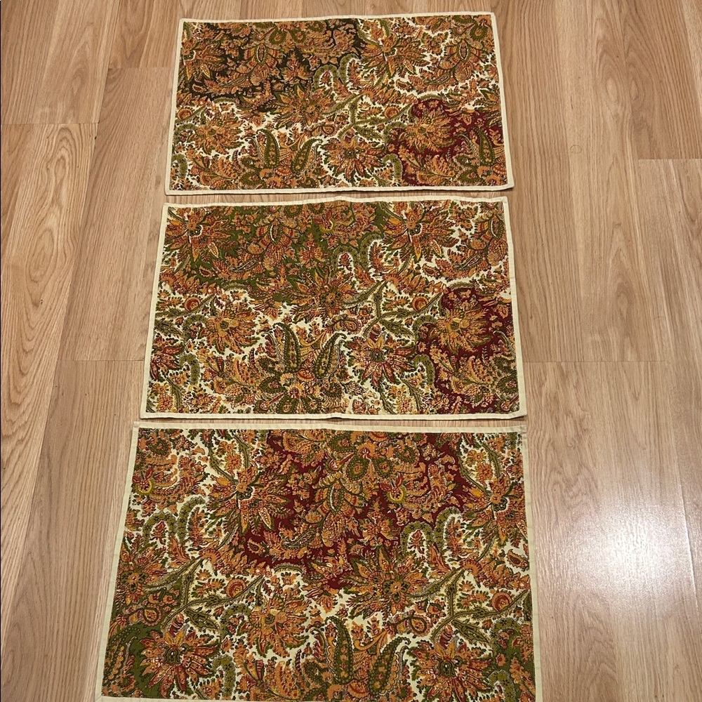 Pottery Barn Vintage Paisley Floral Placemats Qty 3